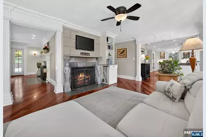 240 Green Ridge Road, Franklin Lakes, NJ 07417 - Photo 10