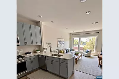 387 Park Street 403 #403, Hackensack, NJ 07601 - Photo 6