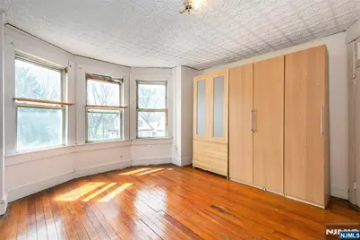 66 Gautier Avenue 302 #302, Jersey City, NJ 07306 - Photo 4