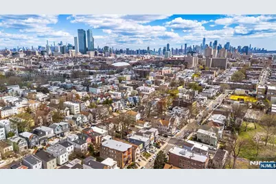 66 Gautier Avenue 302 #302, Jersey City, NJ 07306 - Photo 2