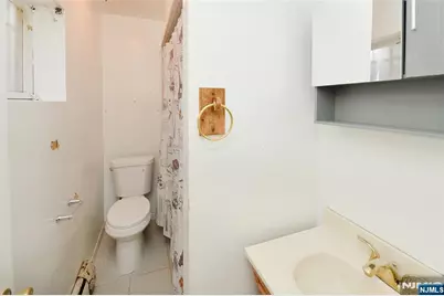 73 S Prospect Avenue, Hackensack, NJ 07601 - Photo 24
