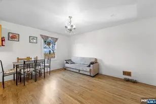 360 Gorge Road 2, Cliffside Park, NJ 07010 - Photo 8