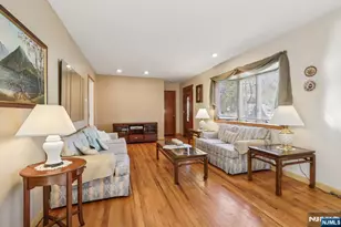 114 Crescent Ave, Waldwick, NJ 07463 - Photo 10