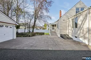 114 Crescent Ave, Waldwick, NJ 07463 - Photo 36