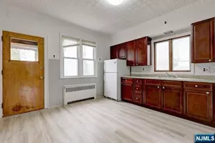 58 Westervelt Ave 1, Hawthorne, NJ 07506 - Photo 4