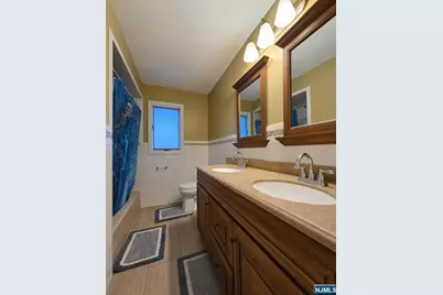 26 W Ruby Avenue 2 #2, Palisades Park, NJ 07650 - Photo 10