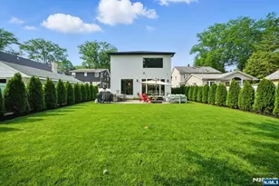 90 Columbus Dr, Tenafly, NJ 07670 - Photo 44