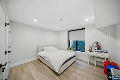 90 Columbus Drive, Tenafly, NJ 07670 - Photo 36