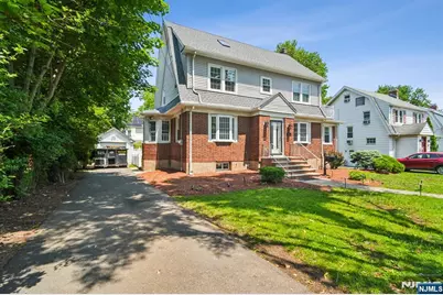 217 Grayson Place, Teaneck Township, NJ 07666 - Photo 2