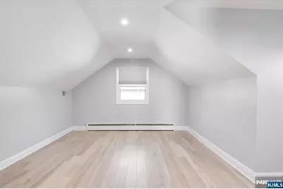 565 Center Street, Wood Ridge, NJ 07075 - Photo 14