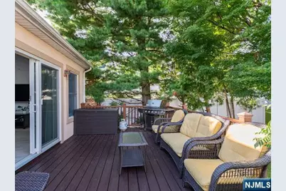 565 Center Street, Wood Ridge, NJ 07075 - Photo 20