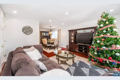 230 Avenue A, Bayonne, NJ 07002 - Photo 4