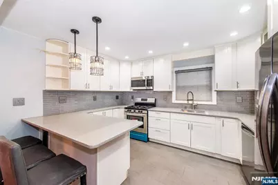 230 Avenue A, Bayonne, NJ 07002 - Photo 26