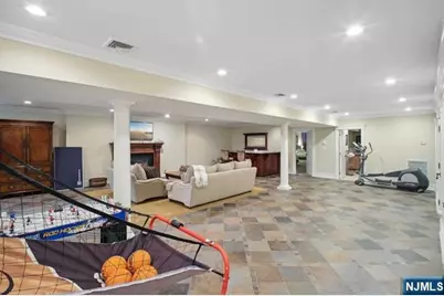8 Willow Drive, Englewood Cliffs, NJ 07632 - Photo 26