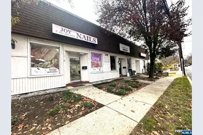 23 Farview, Paramus, NJ 07652 - Photo 2