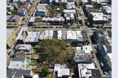 414 Monastery Place, Union City, NJ 07087 - Photo 18