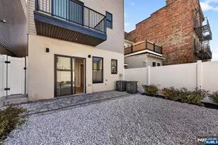 126 Dekalb Ave, Jersey City, NJ 07306 - Photo 34