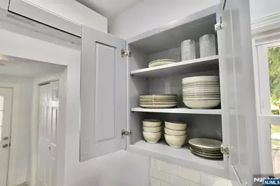 189 Summit Cross, Rutherford, NJ 07070 - Photo 8