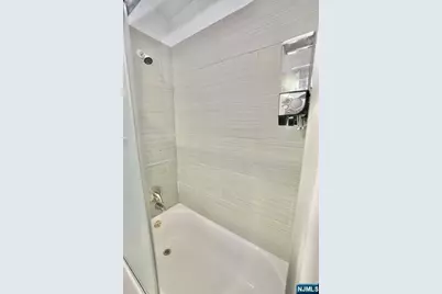 189 Summit Cross, Rutherford, NJ 07070 - Photo 16