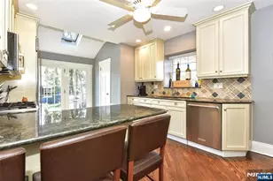 352 Fairway Rd, Ridgewood, NJ 07450 - Photo 8