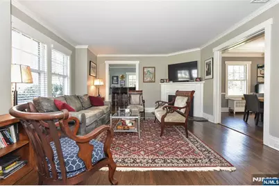 352 Fairway Road, Ridgewood, NJ 07450 - Photo 4