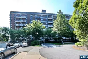1 Horizon Road 619, Fort Lee, NJ 07024 - Photo 2