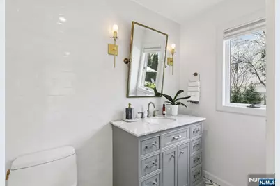 303 Walnut Street, Washington Township, NJ 07676 - Photo 16