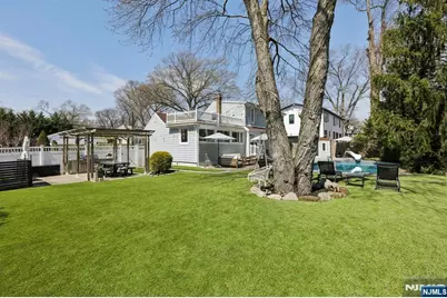 303 Walnut Street, Washington Township, NJ 07676 - Photo 44