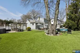 303 Walnut St, Washington Township, NJ 07676 - Photo 44