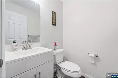 41 Creekside Court, Secaucus, NJ 07094 - Photo 32