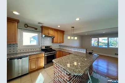 129 Scoles Avenue 1 #1, Clifton, NJ 07012 - Photo 2
