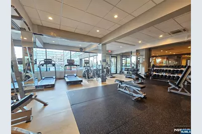 9 Somerset Lane 305 #305, Edgewater, NJ 07020 - Photo 16