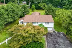 4 Schubert Ln, Paramus, NJ 07652 - Photo 1