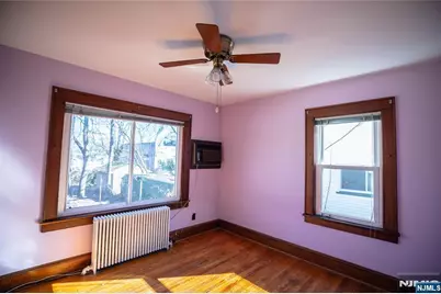 31 Spring Valley Avenue Whole House. #Whole house., Paramus, NJ 07652 - Photo 20