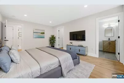 488 Dewey Avenue, Saddle Brook Township, NJ 07663 - Photo 28