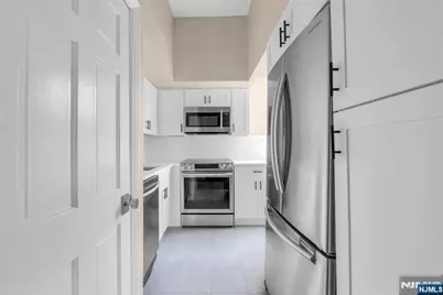 6816 Bellevue Avenue 3A #3A, Guttenberg, NJ 07093 - Photo 2