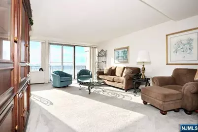 1 Horizon Road 605 #605, Fort Lee, NJ 07024 - Photo 8