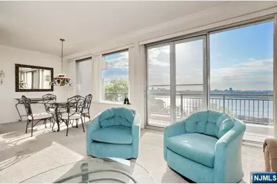 1 Horizon Road 605 #605, Fort Lee, NJ 07024 - Photo 6