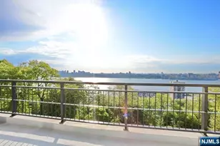 1 Horizon Road 605, Fort Lee, NJ 07024 - Photo 4