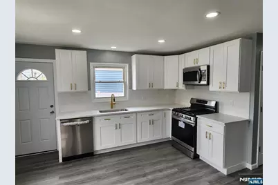 111 Church Street, Lodi, NJ 07644 - Photo 8