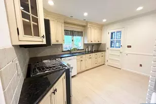 71 Day Ave, Tenafly, NJ 07670 - Photo 8
