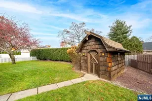 71 Day Ave, Tenafly, NJ 07670 - Photo 16