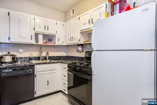 150 Overlook Ave 8J, Hackensack, NJ 07601 - Photo 4