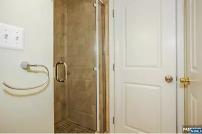 126 Morningside Road, Paramus, NJ 07652 - Photo 12