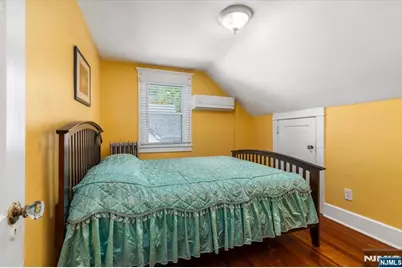 87 W Forest Avenue, Teaneck Township, NJ 07666 - Photo 16