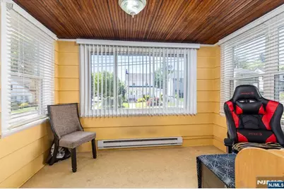 87 W Forest Avenue, Teaneck Township, NJ 07666 - Photo 2