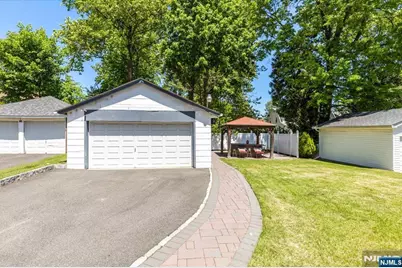 87 W Forest Avenue, Teaneck Township, NJ 07666 - Photo 26