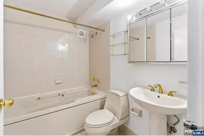 316 Prospect Avenue 3C #3C, Hackensack, NJ 07601 - Photo 18