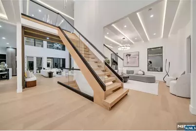 801 Godwin Road, Paramus, NJ 07652 - Photo 12