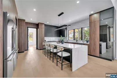 801 Godwin Road, Paramus, NJ 07652 - Photo 24